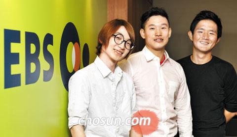 EBS 교재를 수능 시험지처럼… "맞춘 문제도 보고 또 봤어요"