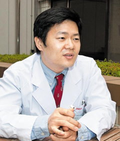 "타박상 같은 가벼운 외상도그냥 지나치면 큰 부상 돼요"