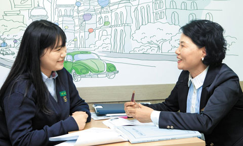 선배·전문가와 함께 세우는 대입 로드맵③_'기자' 꿈꾸는 고1 이수현양