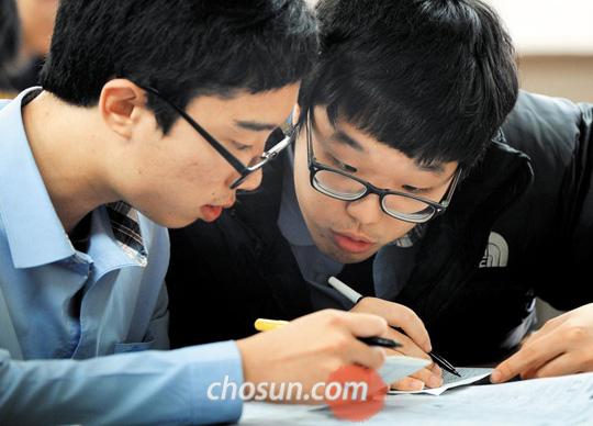 올 7차례 '수능만점 1%' 공언하더니… 혼란 키운 정부