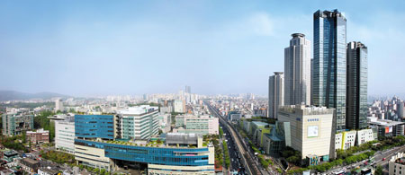  [SMART KU 건국대] 식사·청소·건강관리까지 '더 클래식'에게 맡긴다