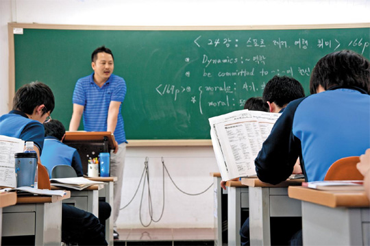 [선택! 기숙학원] 학생 1명당 '6인의 특급 매니저' 맞춤 지도… 명문대 합격 '척척'