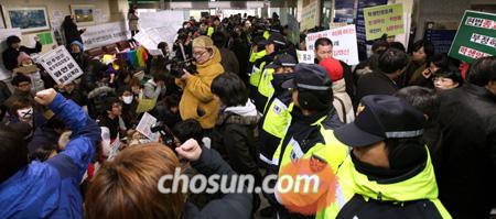 '校內집회 자유' 첫 명시, 서울 학생인권조례 논란속 통과