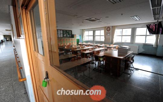 ['왕따 폭력' 이렇게 막자] ① 신고 즉시 가해학생 격리, 대질 조사 금지… '안심 비상벨' 만들자