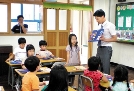 자신만의 풀이법·생활 속 원리 발견…  "수학적 호기심 이끌어내라"