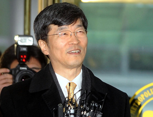 [전교조의 잣대] 공정택 벌금 150만원엔 "자격 잃었다"… 곽노현 벌금 3000만원엔 "업무 복귀 환영"