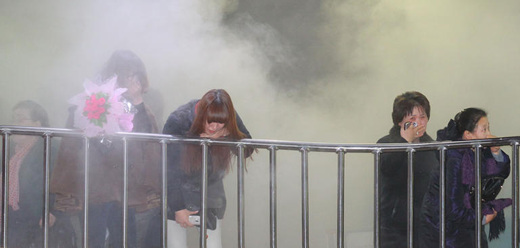 경찰서장 참석 졸업식장서 소화기 분말 소동