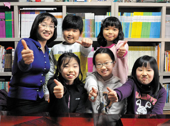 오리고 붙이고 창의력 쑥쑥~ "신문아 놀자"