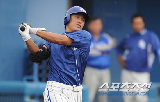 
	���ξ߱� �Ｚ �������� 25�� ��Ű���� ��ī�� ���忡�� �Ʒ��� ������. �̽¿��� ���̺���� �Ʒ��� �ϰ� �ִ�. ��Ű����(�Ϻ�)=���ؿ� ���� noodle@sportschosun.com


