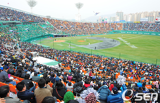 
	'2012�� �Ե�', 2011�� ���� ��Ʈ���� �󸶳� �޶�����
