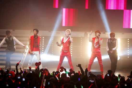 
	JYJ. ��������=�������������θ�Ʈ


