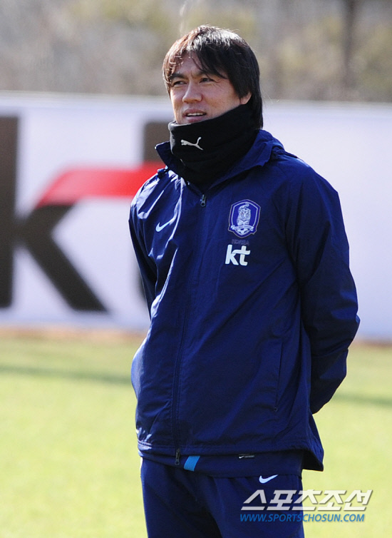 
	7ȸ ���� �ø��� ���� ������ Ȯ������ 'ȫ����ȣ'�� 14�� ������ 2012�����ø��� �ƽþ����� �������� īŸ������ �������� �յΰ� 12�� ����NFC�� �����ƴ�. ȫ���� ������ ���� ǥ������ �������� �Ʒ��� ���Ѻ��� �ִ�.  ����=����� ���� cjg@sportschosun/2012.03.12/


