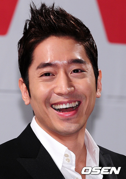 
	���� �������� �Կ� �� �ƹ��͵� ���Ծ
