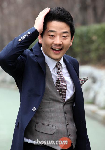 
	���׸� ����ȣ�� 2�� �纹�� �� ���԰� ��Ÿ����.�� �׷��� �Ź��� �����µ�, ���ڵ鿡�� ���Ǹ� ������ ���� �ʰڽ��ϱ�����?�������� �� ���� �������־���.�� ��, �װ� ���� �������� �� ���ż���.(����)�� /�̴��� ���� leedh@chosun.com
