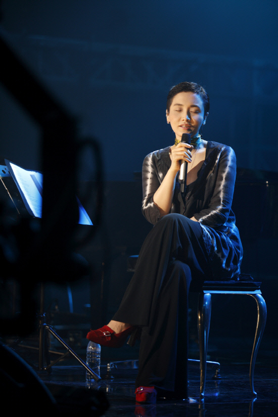 
	���� �̼Ҷ�. ��������=CJ E&M


