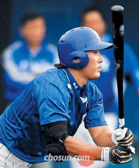 
	������ Ÿ�ڡ��̽¿��� 15�� SK�� ������⿡�� ���� ���� ù Ȩ������ �Ű��ߴ�. ������ �̽¿��� ������ �Ϻ� ��Ű���Ϳ��� Ÿ�� �Ʒ��� �ϴ� ���. /���ؿ� ���� noodle@sportschosun.com
