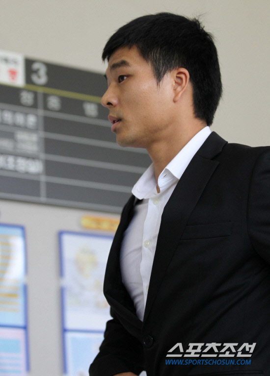 
	�޽º����ۿ� ������ �ּ����� ���� �������� ��ġ�� �� ���������� ��ȿ�ϴٴ� FIFA�� �ؼ��� ���Դ�. ������ �泲 â������������� ���� �º����� ���ǿ� �⼮�� �ּ����� �����忡 ���� �ִ�. â��=���ؿ� ���� noodle@sportschosun.com


