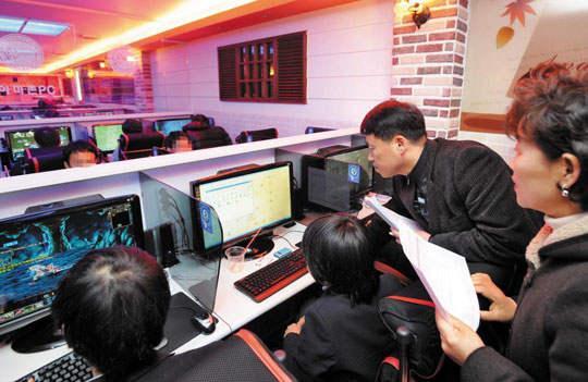 
	[Why] ������ ���� û�ҳ�PC�� å���̶��?
