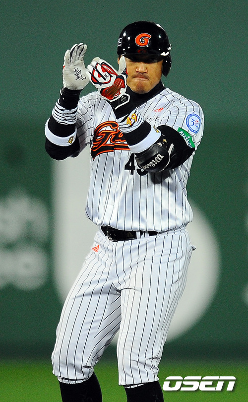 
	ȫ����, ��¦���� ȣ������ �븮�� �� ��° Ÿ��
