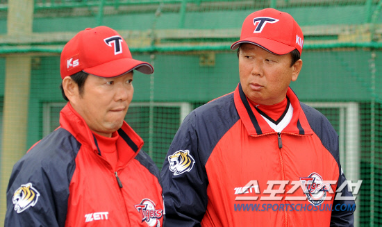 
	KIA �̼�ö ������ġ(����)�� ������ ������ ��⸦ ������ �ִ�. ��Ű����(�Ϻ�)=���ؿ� ���� noodle@sportschosun.com


