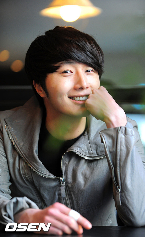 
	'��ǰ��' ���Ͽ� "�����ߴ� �����, ��ģ�� ����.."(���ͺ��)
