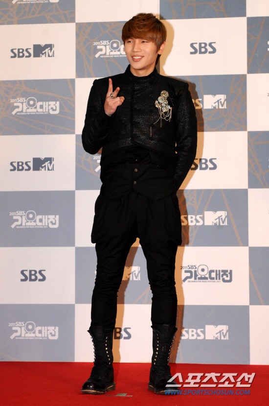 
	2011 SBS ��������� 29�� ��⵵ �ϻ� Ų�ؽ����� ���ȴ�. ���� �������� ��������� ��� ���ϰ� �ִ�.

����=���� ���� wook@sportschosun.com


