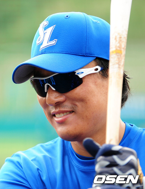 
	�輺��, "�̽¿����� 1�� �����Ϸ� 50���� ����"
