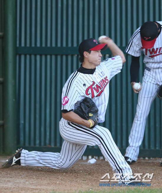 
	������ ������ķ������ ������Ī���� LG �����. ��������=LGƮ����


