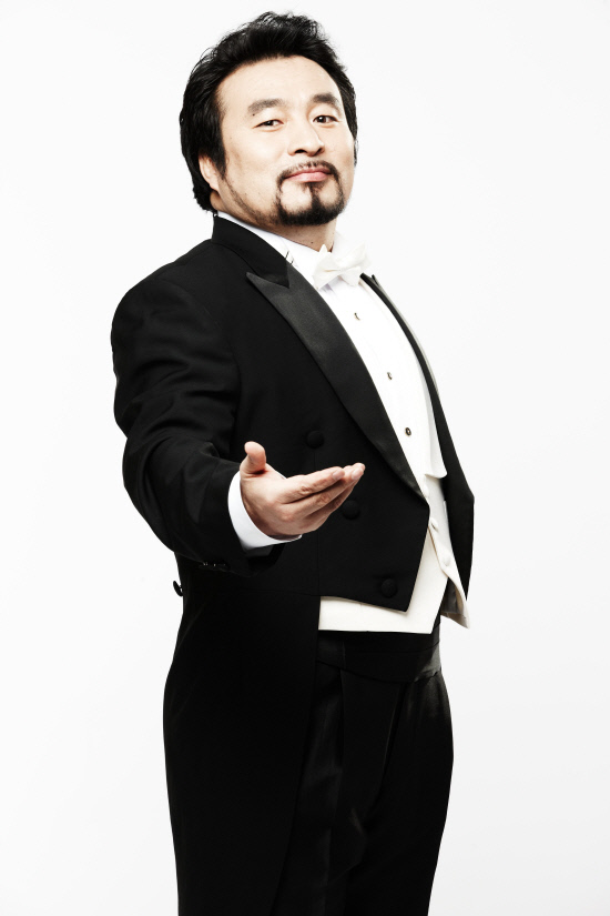 
	�׳� �������� �ָ��� �ް� �ִ�.

��������=Į���� ���ĸŴ�����Ʈ


