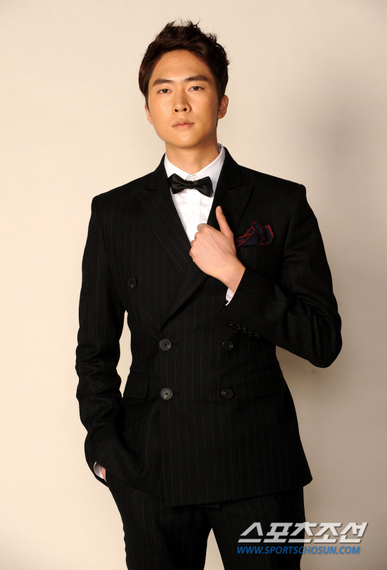 
	�ڻ��. ���� ���� wook@sportschosun.com


