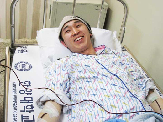 
	õ�ֱ� �Ѹ����Ѹ�������� 200��° ���������������� �����(28) ���� 21�� ���� �Ѿ�� �������� �������� ������ ���� ���������� ä���ϰ� �ִ�. /����=õ�ֱ� �Ѹ����Ѹ������
