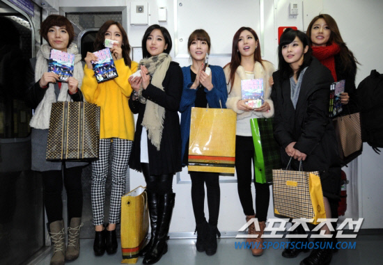 
	�ɱ׷� Ƽ�ƶ�. ����������DB


