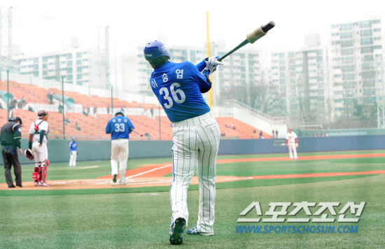 
	�񵿱��� 1������ �� �Ｚ �̽¿��� ���Ÿ�� ���. ���� ������ �귯 �����鼭, �������� ������ ������ �������̴�. ��=����� ���� cjg@sportschosun.com


