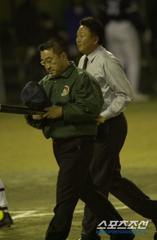 
	10������ ������ ������ �� �ֵ��� ������ �ñ�-��Ÿ ��縦 �� �� ���μ����� ���ư��� ����̴�.  ���������� DB


