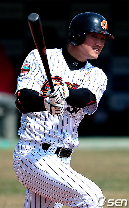 
	'�ù���� ��Ÿ 1��' ������, "��ǥġ �����Ѵ�"
