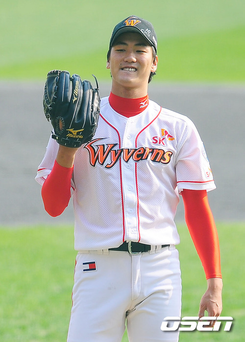 
	���� ��ġ, "�豤��, 2009�� ������ ���ư��� �ִ�"
