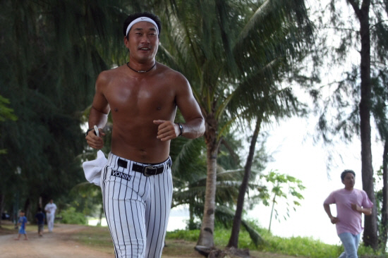 
	���߱��� ȸ���� ���� ������ �����ϱ�. ���߱��� ���� 1�� ������ ����ķ������ �����Ʒ��� �ϰ� �ִ�. ���߱��� ������ ������ ���� ����� ���� �̶� �̹� 10kg �Ѱ� ������ ���¿���.  ����=LG���� ����


