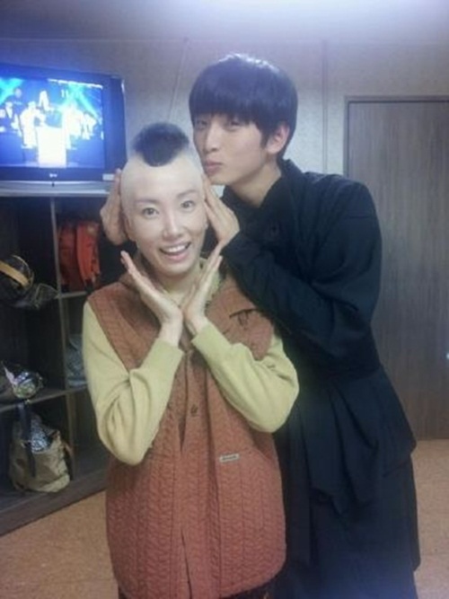 
	'����' ������, ��Ӹ� ������ ����� �Ӹ��� Ű��?
