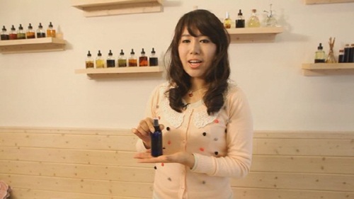 
	'ȭ����', ȭ��ǰ ���� �Ȼ�� ȭ���� ����
