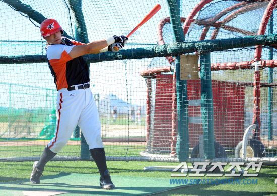 
	�̱� �ָ����� ������ķ������ �������� Ÿ�� �Ʒ��� �ϰ� �ִ�. ����(�ָ�������)=���� ���� kyungmin@sportschosun.com 


