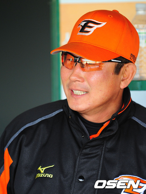 
	[�ù����] '1��' �Ѵ�ȭ ����, "�����Ⱑ �޶�����"
