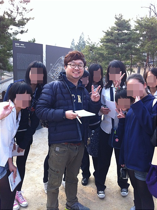 
	���ּ�, �߱��ε鿡 �ѷ��ο�..�ѷ���Ÿ '����'
