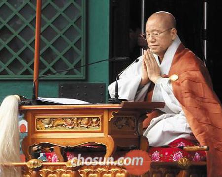 
	28�� ���� ������ ����翡�� ���� ������ ��13�� ���� �ߴ�Ŀ��� ���� ������ �����ϰ� �ִ�. /������ ���� ojc1979@chosun.com
