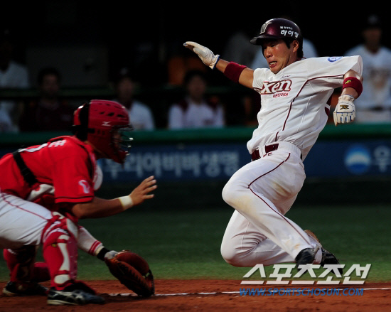 
	������ 7�� 1�� ���� �񵿱��忡�� ���� �ؼ�-SK��. 4ȸ�� 1�� 2,3�翡�� 3������ ���߱��� �������� ����ö��� �� Ȩ���� �پ��� �������ǰ� �ִ�.  ���������� DB


