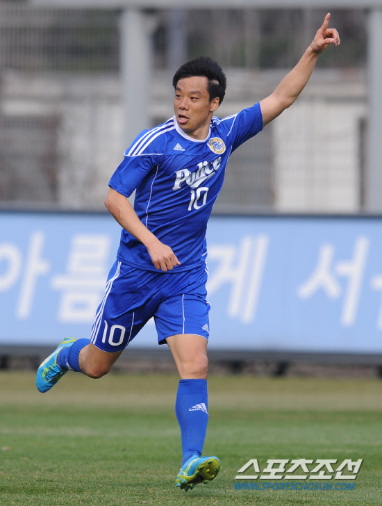 
	�޼��� '�Ϲ� ����'�� �ʴ� ������ �������� �̹� �������� ������ �Ͻ����� ���� ���̶�� �����ߴ�. 29�� ��������ź������忡�� ���� ���� 2������ R-����(2������) ��⿡ ����û �Ҽ����� ���� ������. ���=���� ���� kyungmin@sportschosun.com


