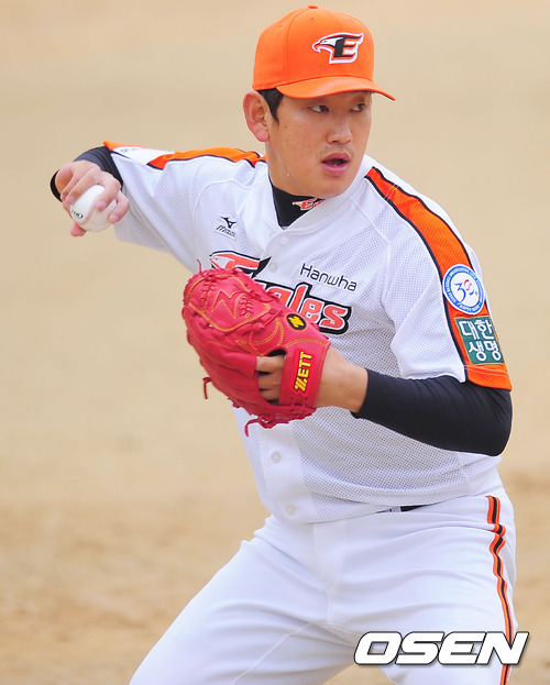 
	'���̽� ȸ��' ����, "������ �ʰ� �����̼� ��Ų��"
