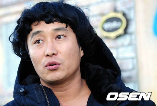 
	���� �躴��, �̼���ǰ�� ôô �����ϴ� �� ����?��
