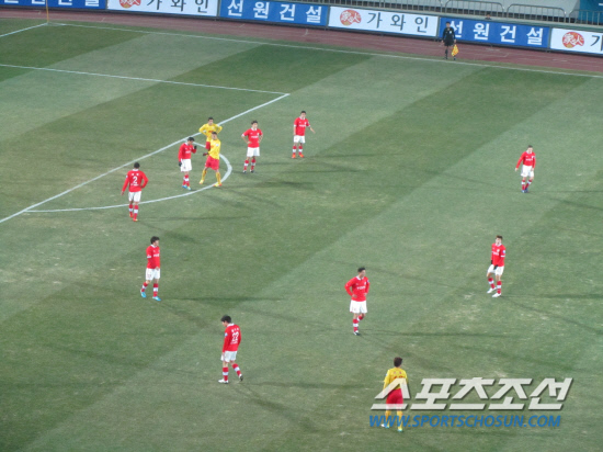 
	��90�� ���� �λ��� ����� �̷� ����̾���. 9���� �ʵ��÷��̾ ���� ������ 2-3���� �ǲ� ������. ���� ������ ������ �������. 


