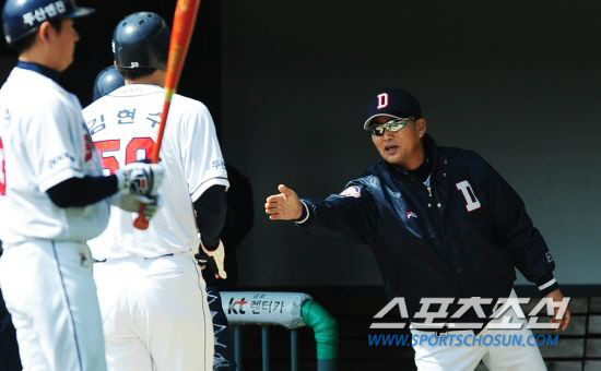 
	�λ� ������ ������ �ù���⿡ ���� �������� ��Ÿ�´�. ���������� DB


