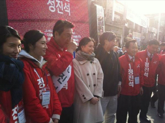 
	�̿���(���ʿ��� �׹�°)�� ���� ��ȣ����(���ʿ��� �ټ���°). ������ó=������ �ĺ� Ʈ����


